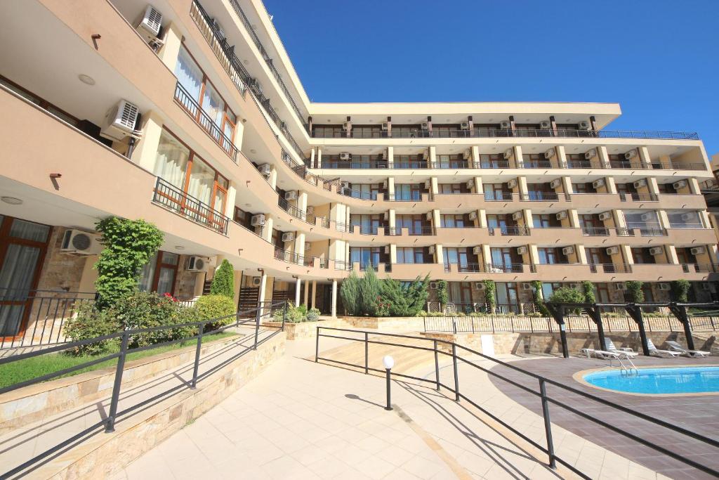 סבטי ולאס Menada Luxor Apartments מראה חיצוני תמונה