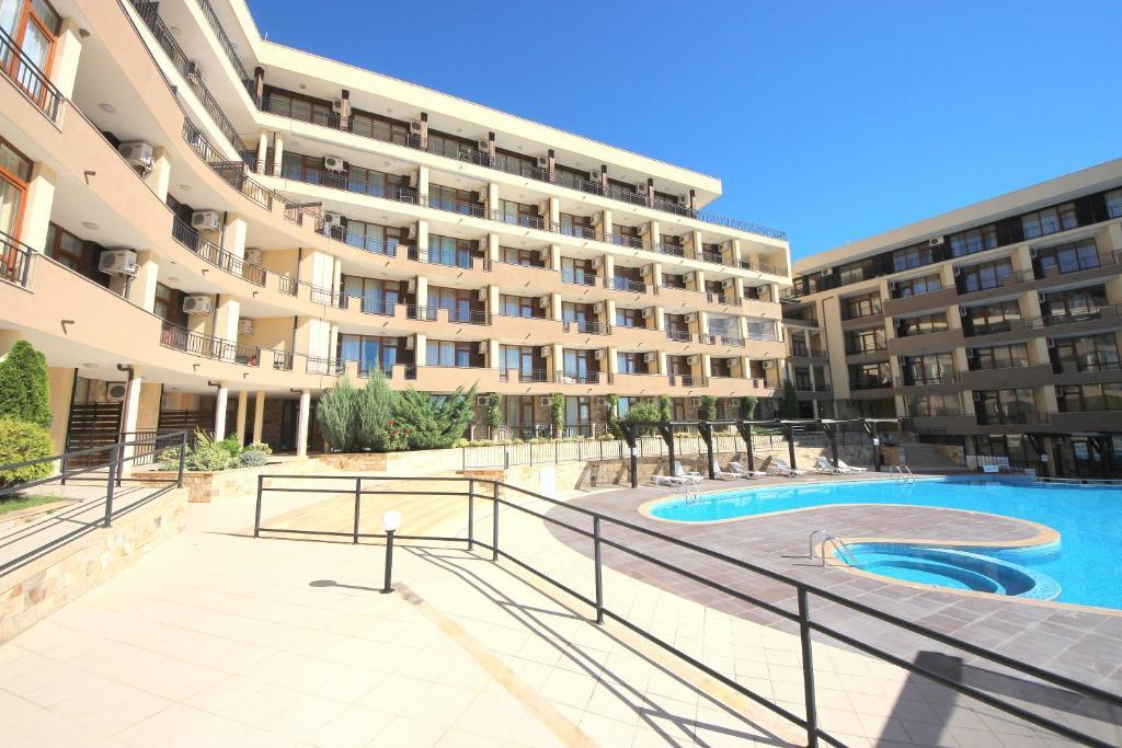 סבטי ולאס Menada Luxor Apartments מראה חיצוני תמונה