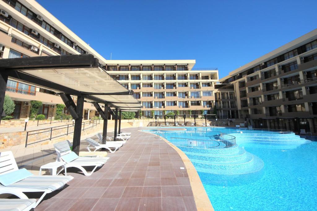 סבטי ולאס Menada Luxor Apartments מראה חיצוני תמונה