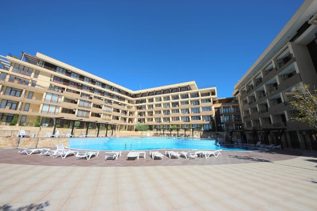 סבטי ולאס Menada Luxor Apartments מראה חיצוני תמונה